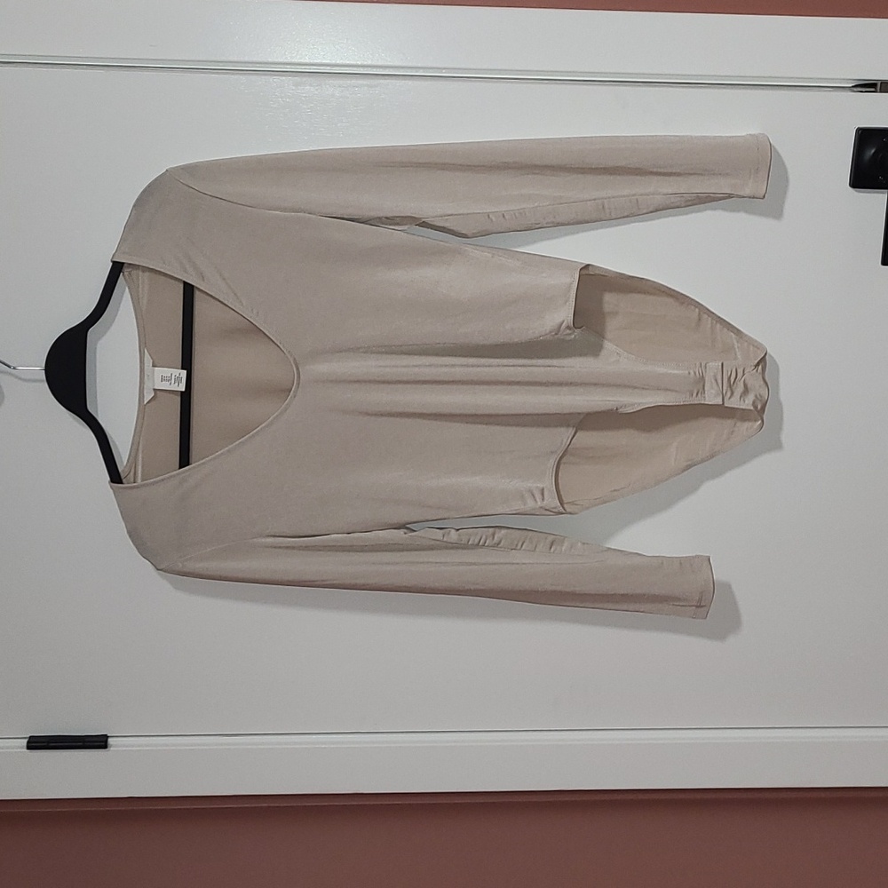 H&M Cream Long Sleeve Bodysuit